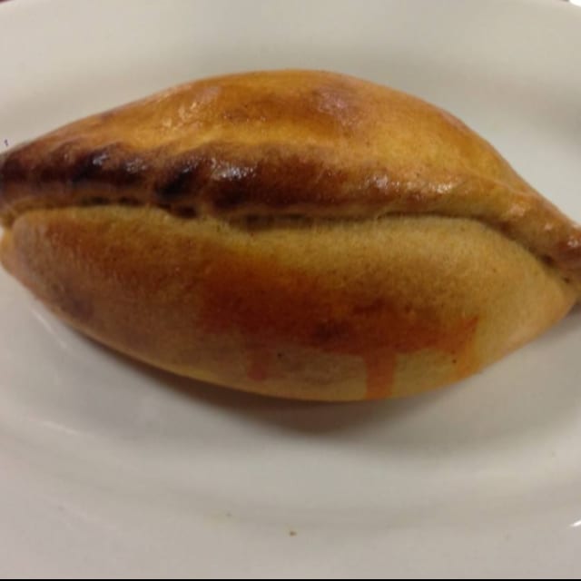 Saltena de Pollo.